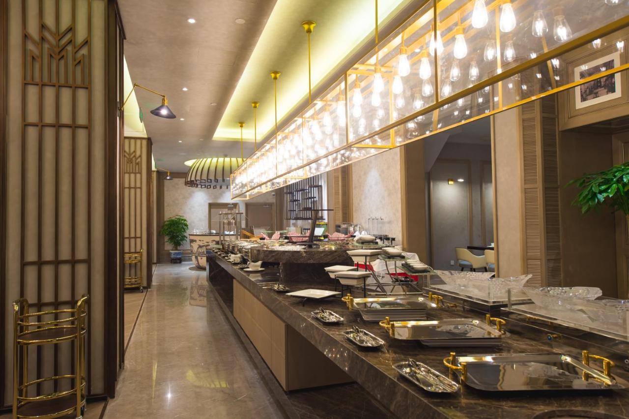 Jinjiang Metropolo Hotel Classic Nanjing Road Шанхай Екстер'єр фото